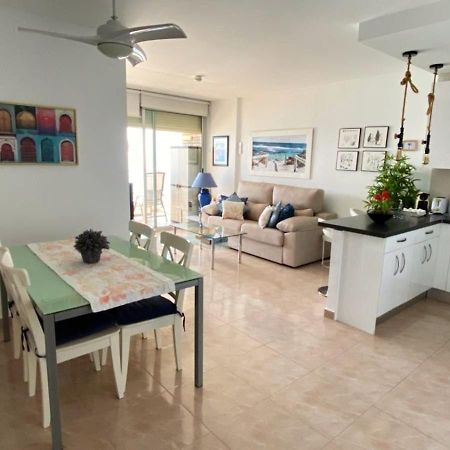 Apartamento con vistas al mar primera linea de playa del Postiguet Alicante Exterior foto