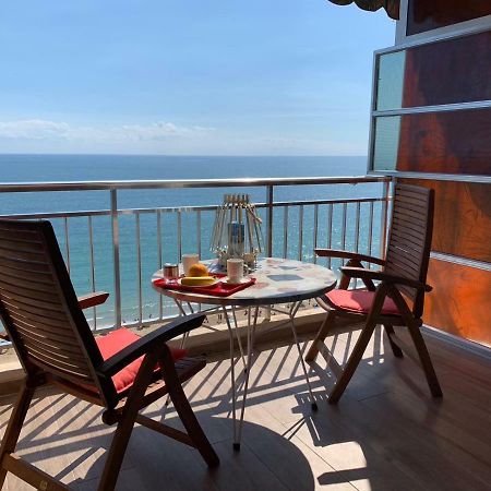 Apartamento con vistas al mar primera linea de playa del Postiguet Alicante Exterior foto