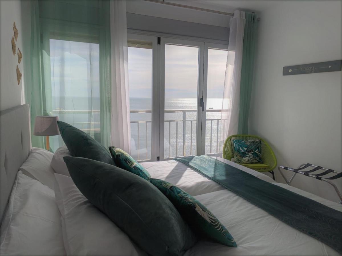 Apartamento con vistas al mar primera linea de playa del Postiguet Alicante Exterior foto