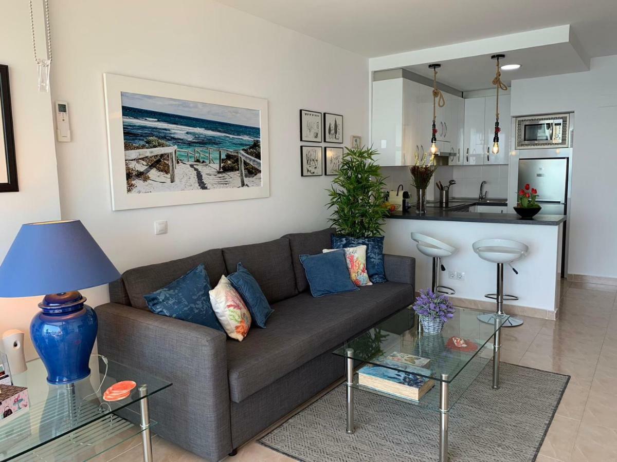 Apartamento con vistas al mar primera linea de playa del Postiguet Alicante Exterior foto